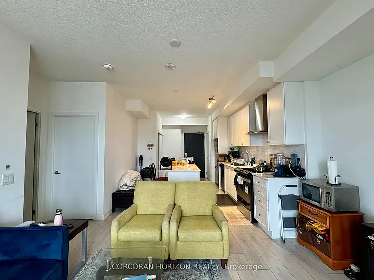 55 Duke St W #1507 — Photo 3