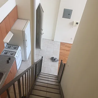 Rented by 18 REALTY | media 12