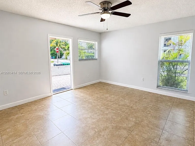 5780 SW 61st St #5782 — Photo 4
