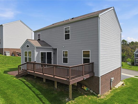 3rd image of 1066 Granite Dr