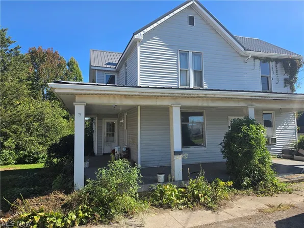 307 Henderson St, Barnesville, OH 43713