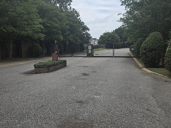 5th image of 5005 Spellow Ln