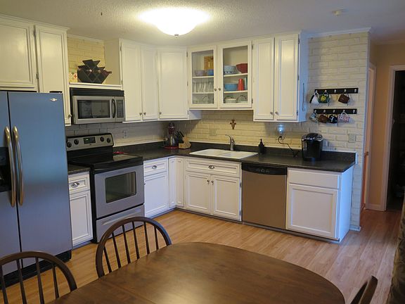 2nd image of 3305 Spinning Wheel Ct