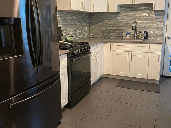4th image of 2646 N 7th St