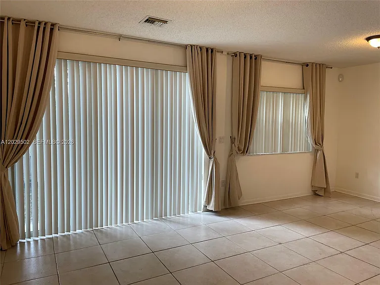 7980 S Southwood Cir #0 — Photo 10