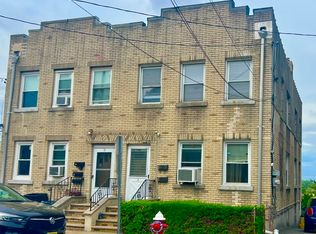 4 Burdette Pl FLOOR 2, Fairview, NJ 07022