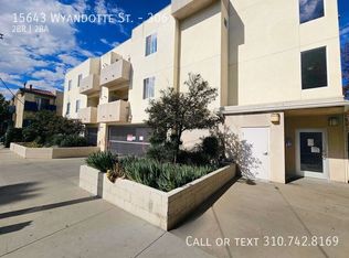 15643 Wyandotte St #306, Van Nuys, CA 91406