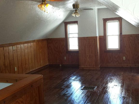 2nd floor bedroom