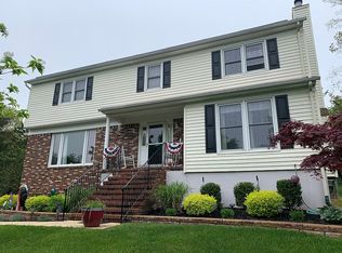 41 Stonehenge Dr, Ocean, NJ 07712