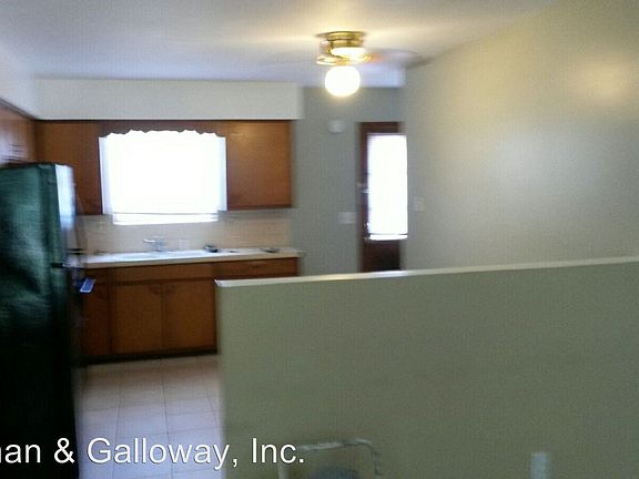 3rd image of 3200B Martha Dr