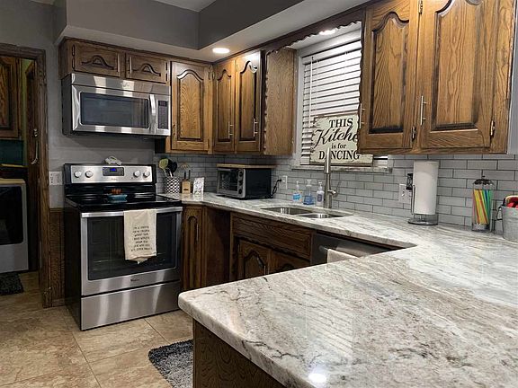 3rd image of 1302 Cansler Dr