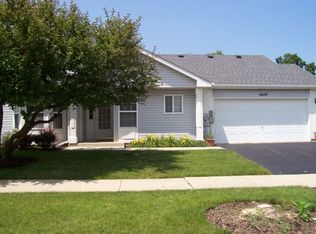 1649 Waterford Rd, North Aurora, IL 60542
