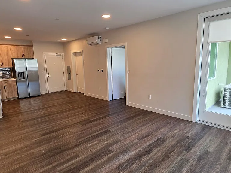 NV Lofts — Photo 20