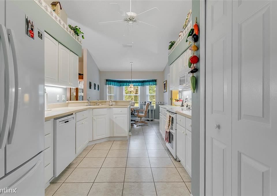 1st image of 3923 Manor Oaks Ct