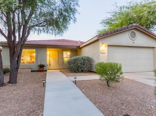 8209 N Iron Ridge Dr, Tucson, AZ 85743