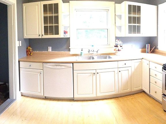 5th image of 3007 NE Avondale Ave