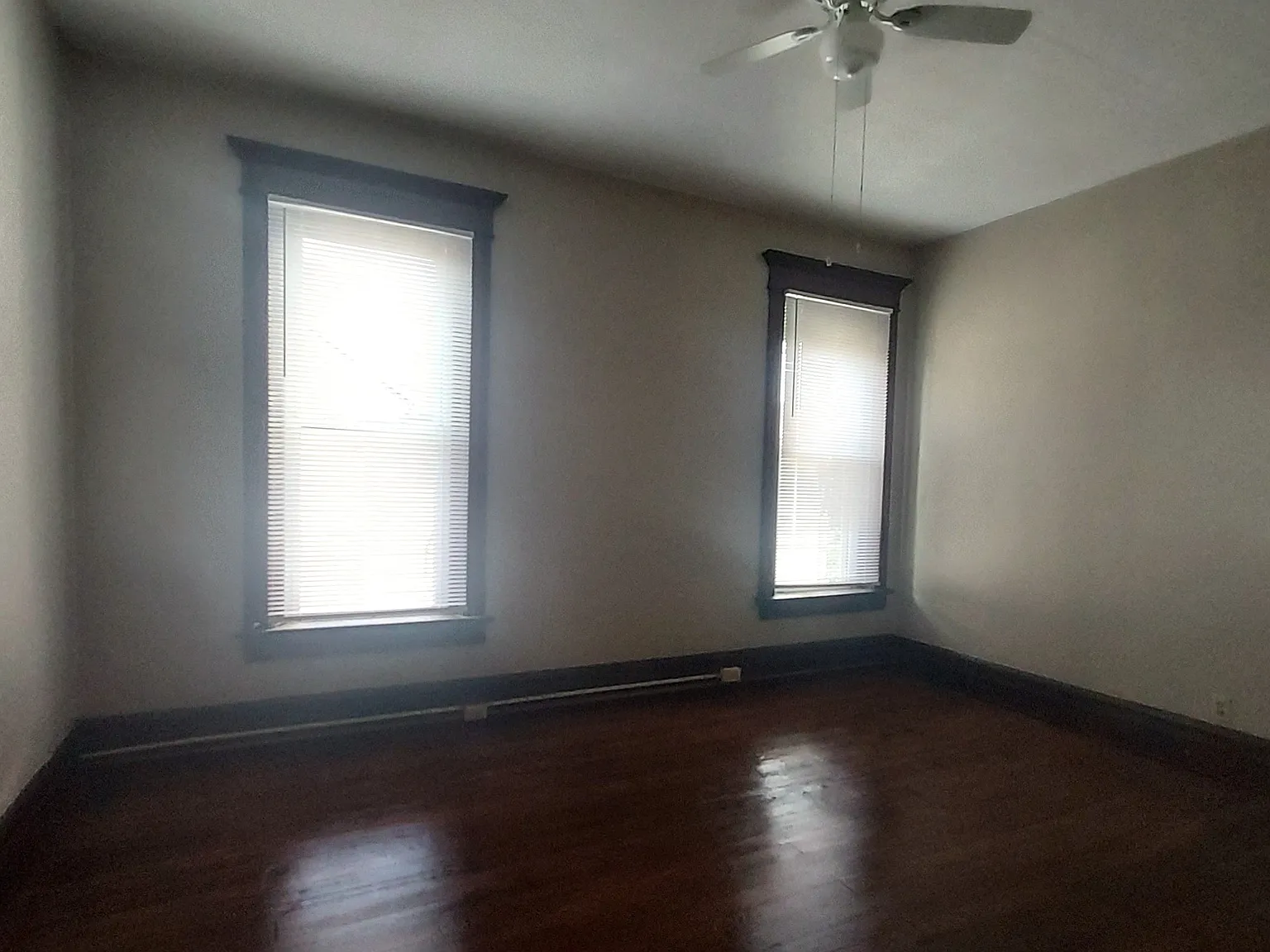 2 Bedroom, 1 Bathroom Apartment — Photo 4