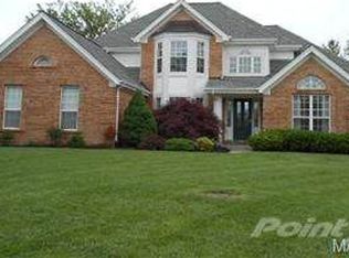 5853 Canterfield Ct, Weldon Spring, MO 63304