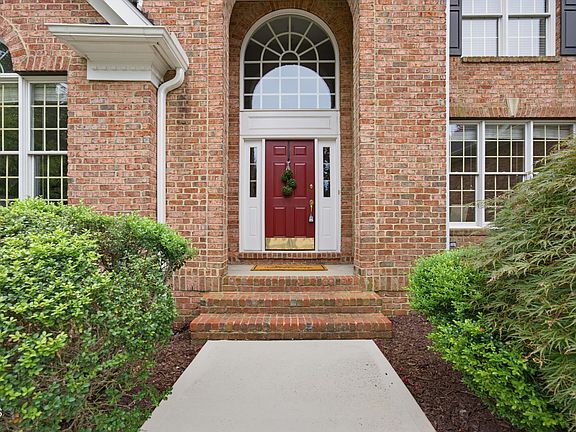 4th image of 106 Debrock Ct