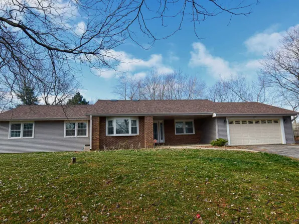 92 Long Ave, Schaumburg, IL 60193