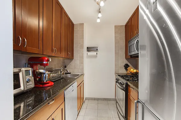Sold by Corcoran | media 2