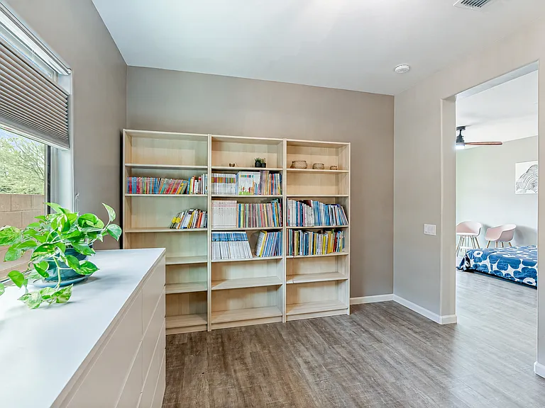 8134 N Circulo El Palmito — Photo 23