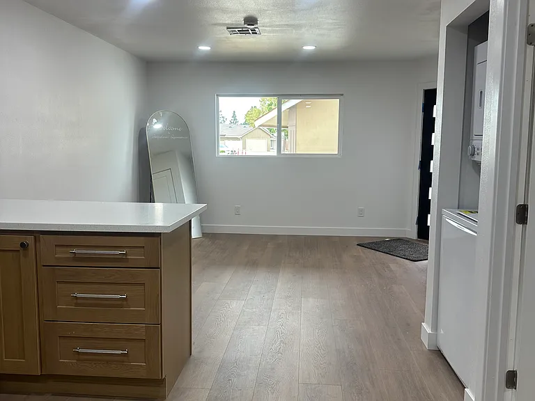 2253 E Oshkosh Ave #B — Photo 3