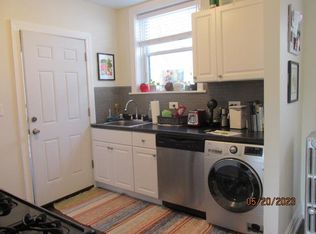 2131 W Giddings St APT 3C, Chicago, IL 60625