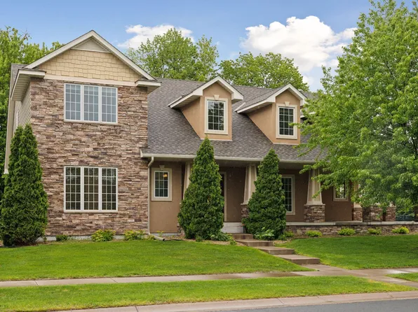 9885 Troy Ln N, Maple Grove, MN 55311