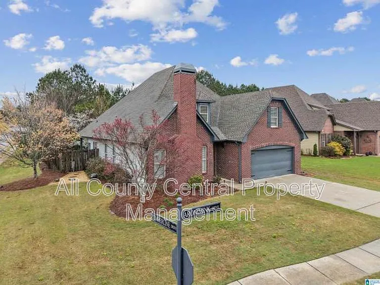 1001 Aronimink Dr — Photo 3