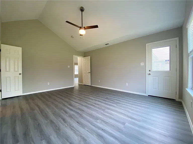 504 Debra Dr — Photo 11