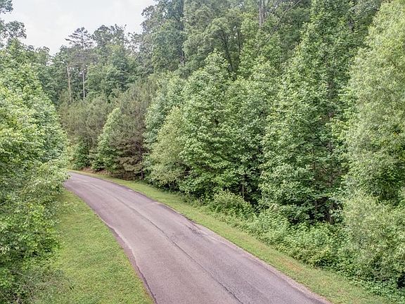2nd image of 626 Cove Lake Dr