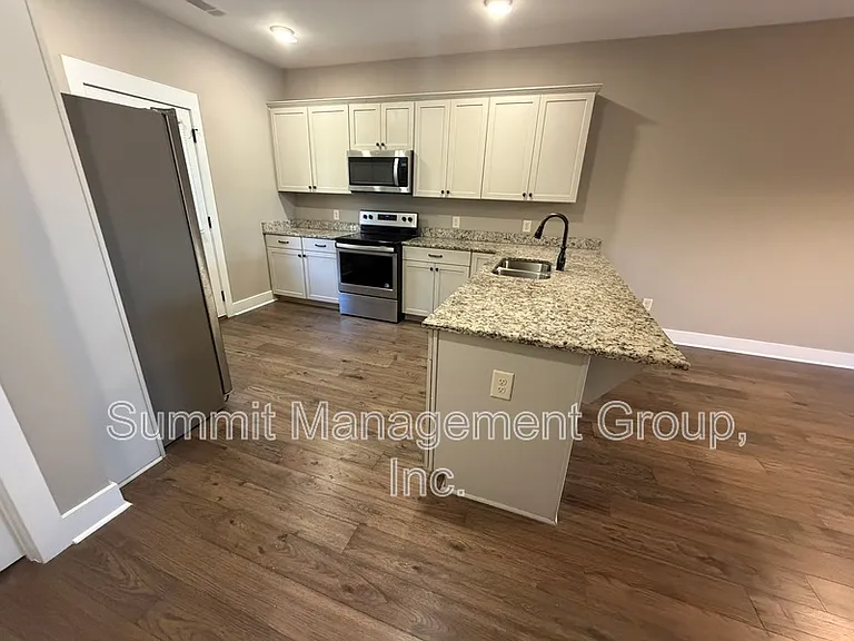 860 S Harkness St #H — Photo 10