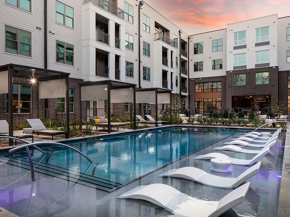 Exterior Standard in the Heights
