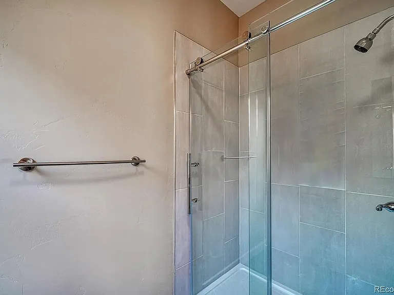 845 W 1st St #A — Photo 12