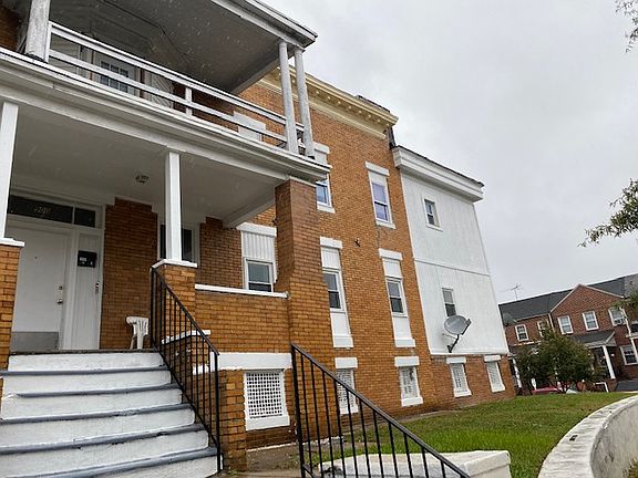 2nd image of 900 Chauncey Ave
