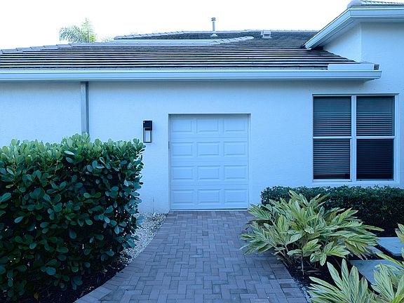 5th image of 9016 Lakes Boulevard