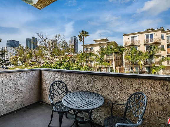 5th image of 2307 Fox Hills Dr APT 203