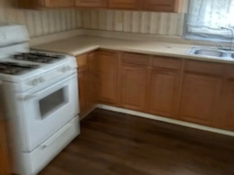 3026 Denver Ave — Photo 5