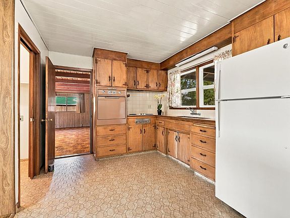 4th image of 1023 Michigan Drive