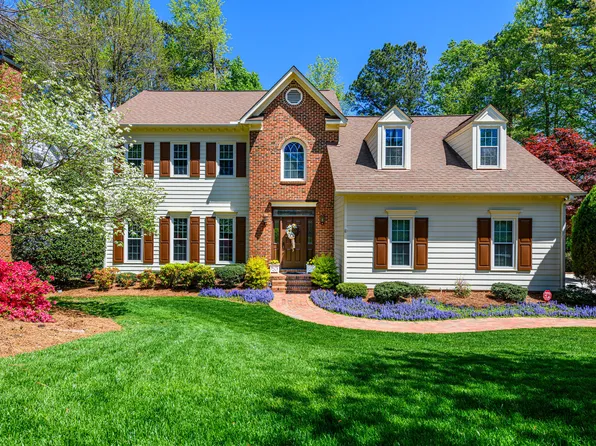 104 Kettlebridge Dr, Cary, NC 27511