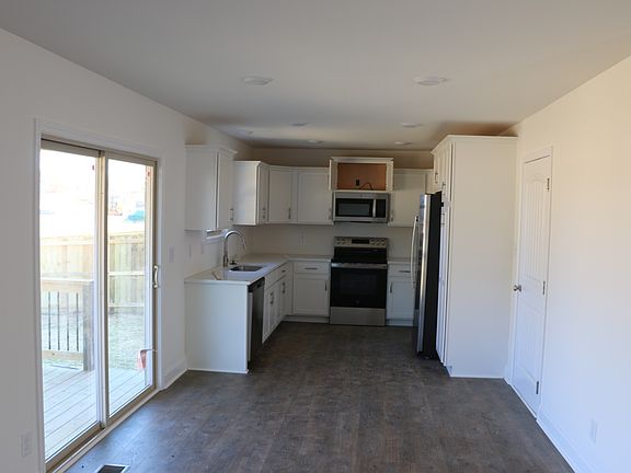 3rd image of 214 Ringgold Dr Lot 214