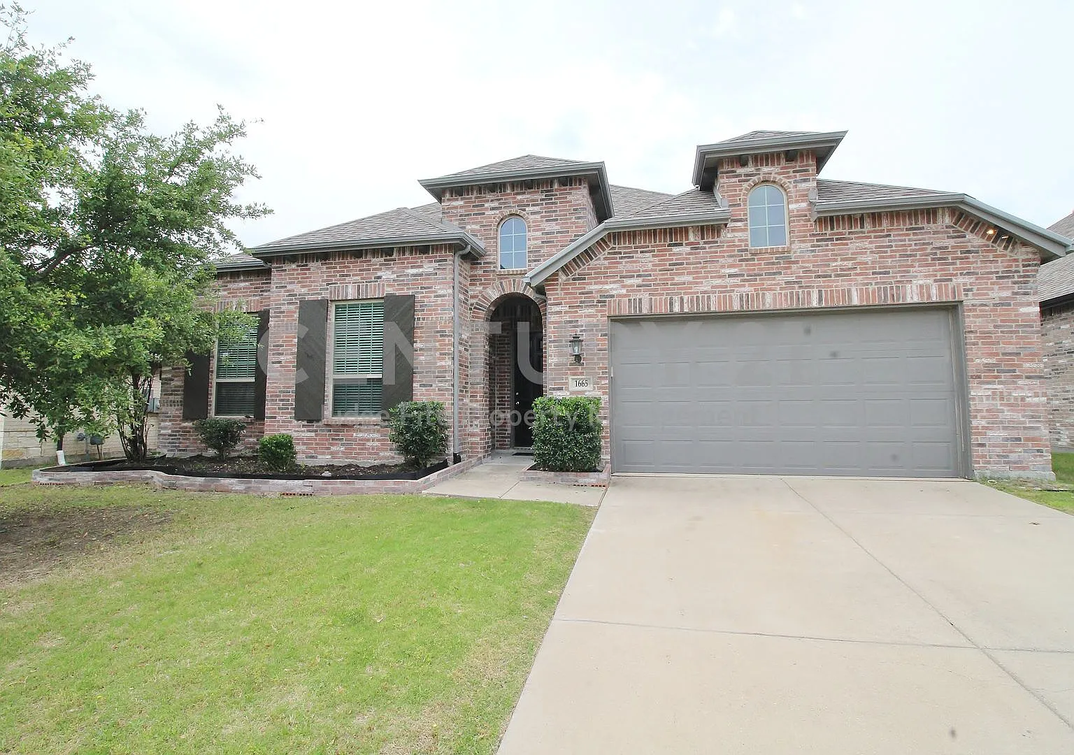 Gorgeous 4/3.5/2 in Forney For Rent! — Photo 1