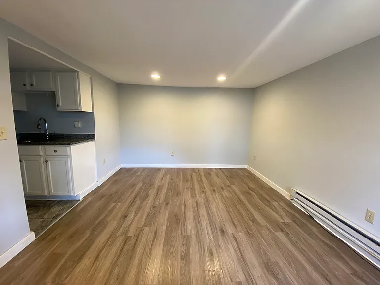 66 Lyman St — Photo 16