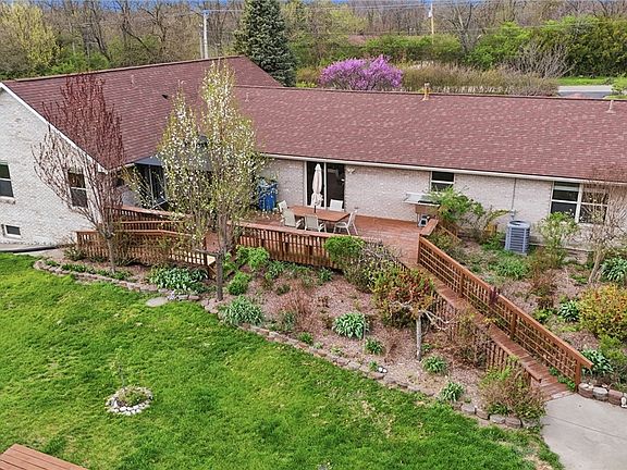 3rd image of 4248 Powell Rd