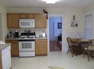 67 Edward St APT 3, Chicopee, MA 01020