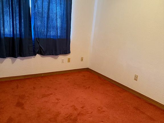 4th image of 834 W Hester St