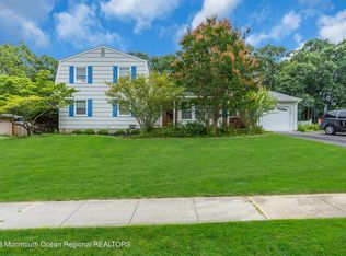 8 Old Bridge Dr, Howell, NJ 07731