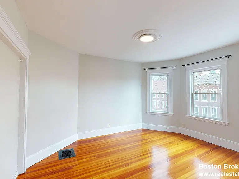 30 Roseclair St #3 — Photo 6