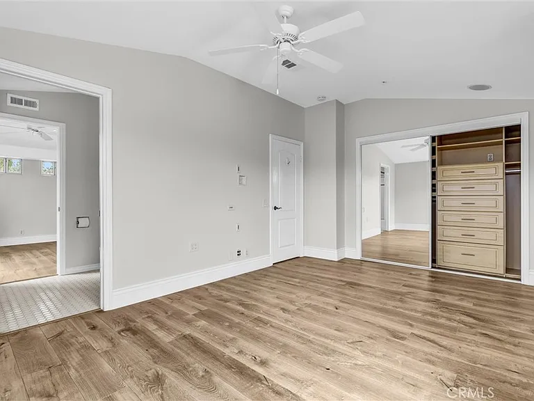 2101 E 15th St — Photo 20
